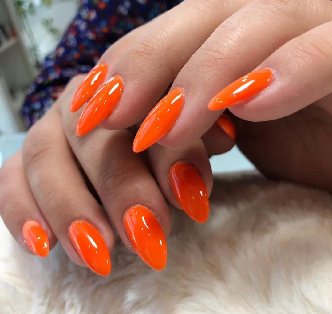 سالن زیبایی مهرویلا و کاشت ناخن در مهرویلا